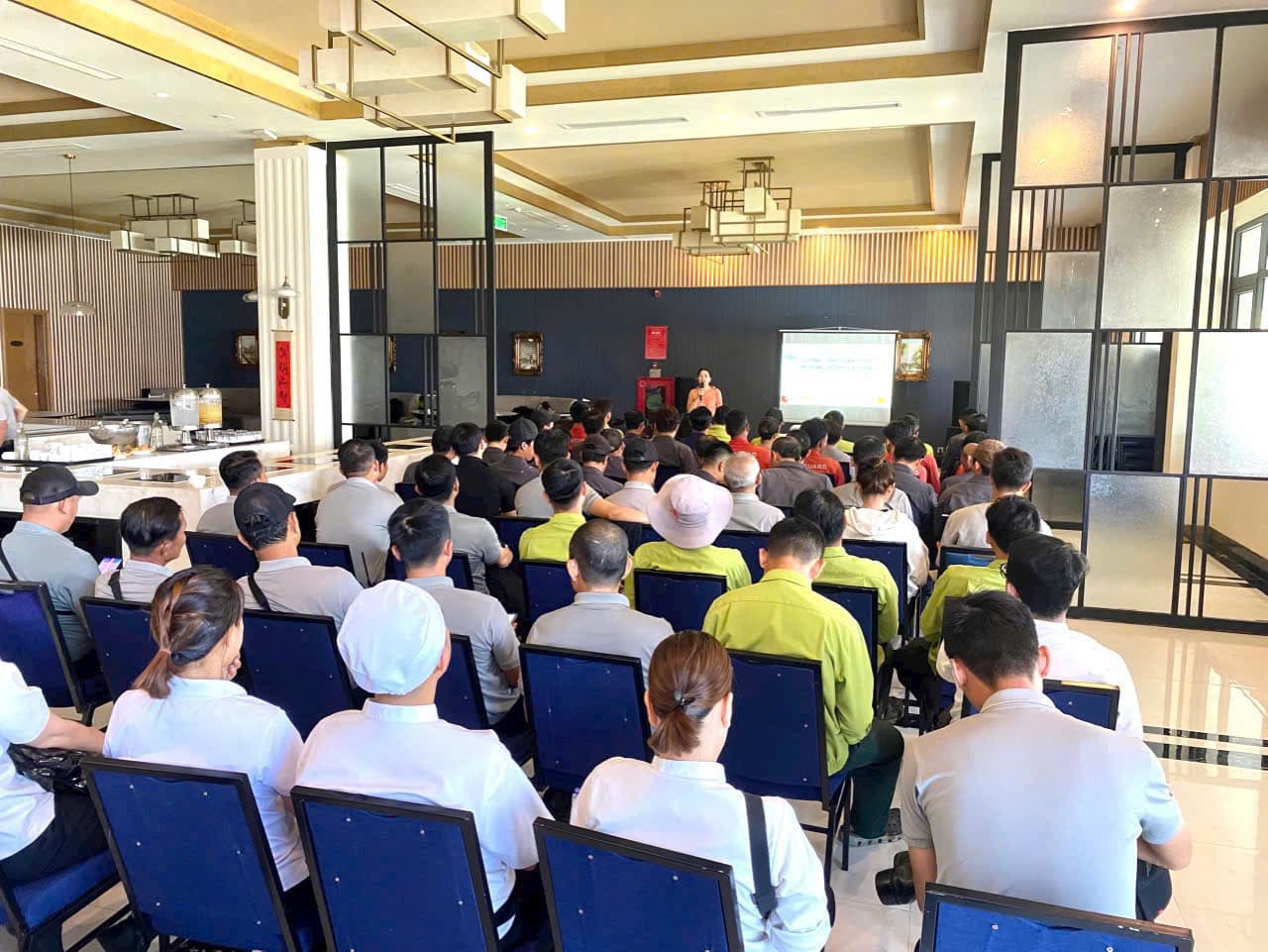 HUẤN LUYỆN AN TOÀN VỆ SINH LAO ĐỘNG